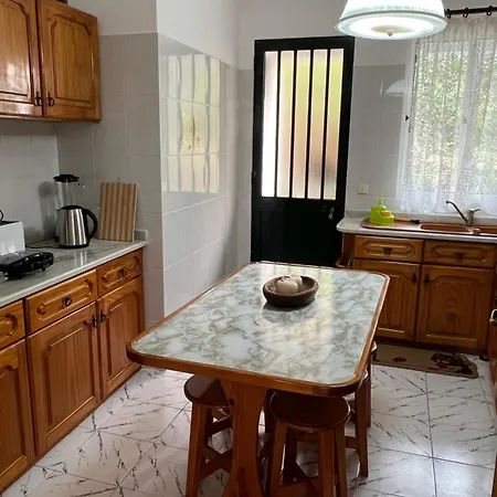 Βίλα Casa Nova - Maison Avec Garage, Terrasse & Balcon